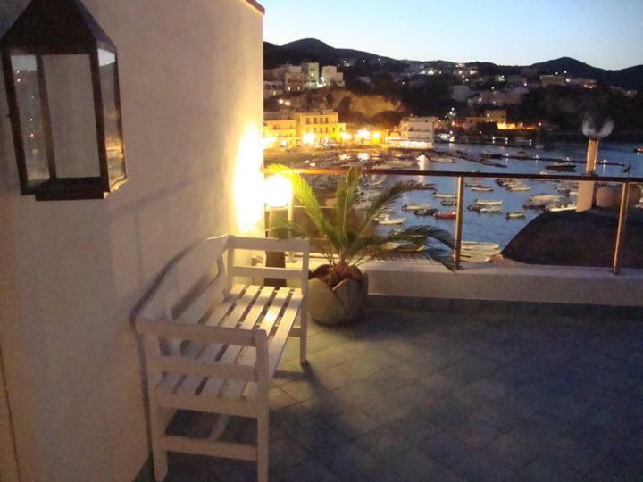 Apartament La Mansarda Sul Porto Ponza Zewnętrze zdjęcie